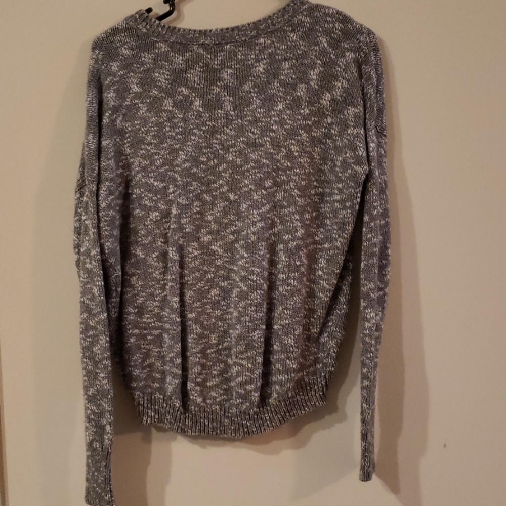 Express sweater - Picture 3 of 3